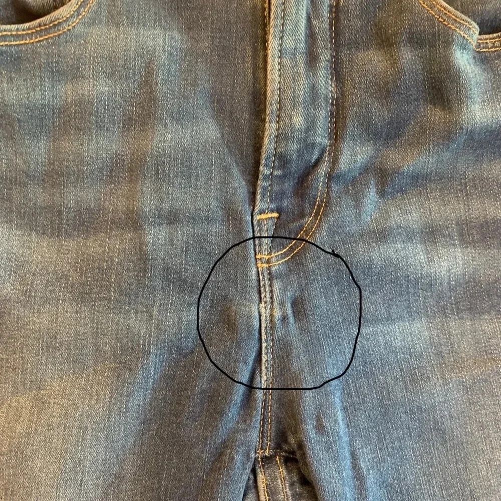 Good American Good Waist Crop Denim - Picture 4 of 6